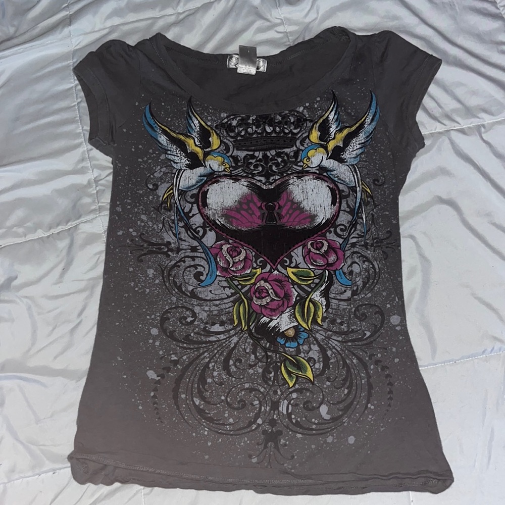 twisted graphic tee